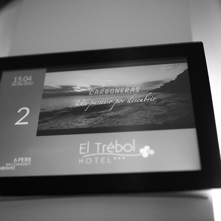 Hotel El Trebol Карбонерас Экстерьер фото