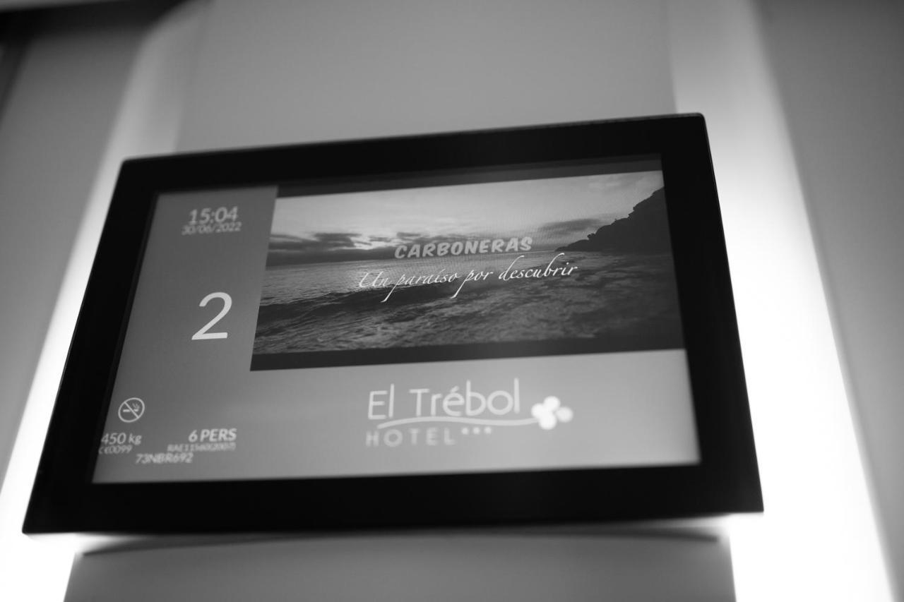 Hotel El Trebol Карбонерас Экстерьер фото