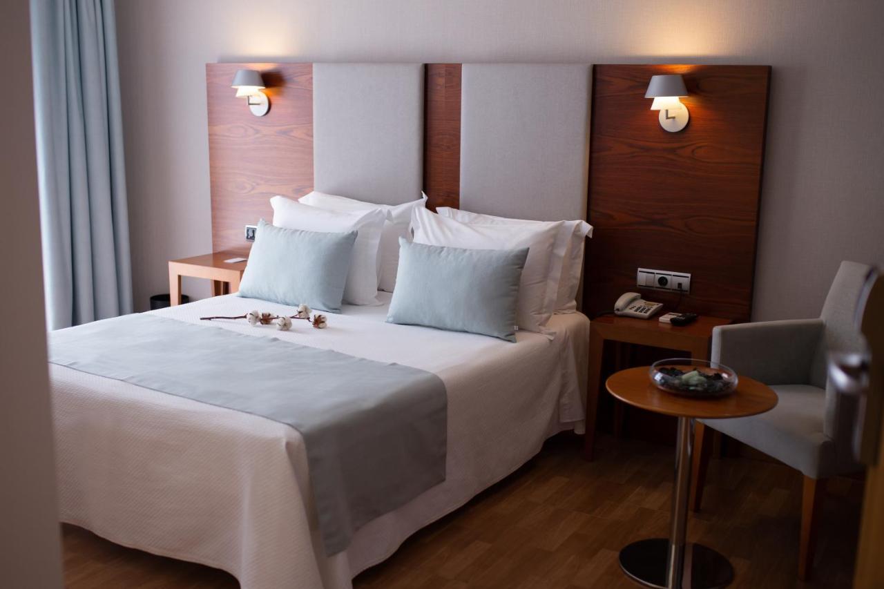 Hotel El Trebol Карбонерас Экстерьер фото